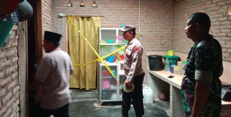 Tragis! Warga Dusun Jualang Kota Agung Ditemukan Meninggal di Rumah, Polisi Lakukan Identifikasi