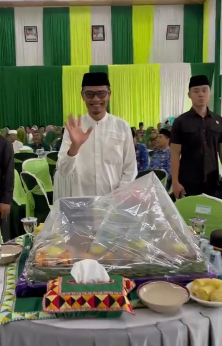 Wakil Bupati Tanggamus Resmi Buka Resepsi Hari Santri Nasional 2025, Semangat Kebangsaan dan Keagamaan Makin Menguat
