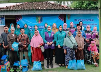 Perkuat Peran Keluarga dalam Pembangunan Daerah, Ibu Purnama Wulan Sari Mirza Motivasi Warga Pekon Marang Pesisir Barat untuk Bangkitkan Semangat Gotong Royong