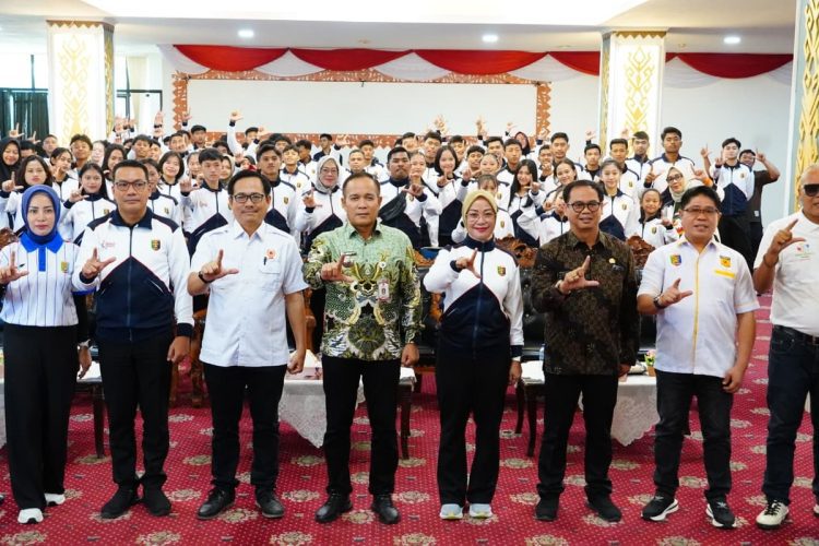 Api Semangat Lampung Membara di Popnas dan Peparpenas 2025: Gubernur Tantang Atlet Muda Raih Emas dan Harumkan Daerah