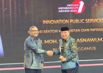 Bupati Tanggamus Moh. Saleh Asnawi Raih Penghargaan Bergengsi “Inovasi Membangun Negeri 2025” dari tvOne