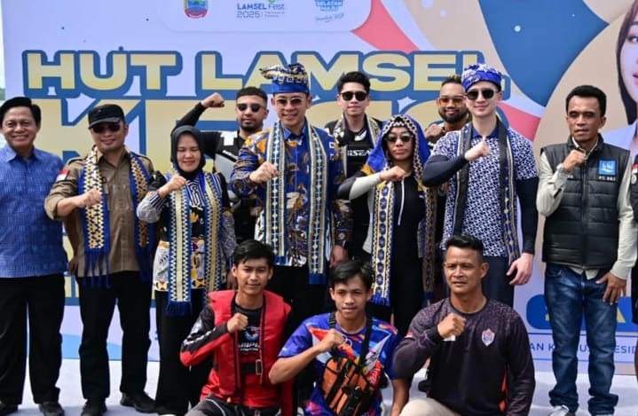 Aksi Jetski Lintas Selat Sunda Gegerkan Publik! Zita Anjani Resmi Buka Lamsel Fest 2025, Lampung Selatan Dijanjikan Lompatan Besar Pariwisata