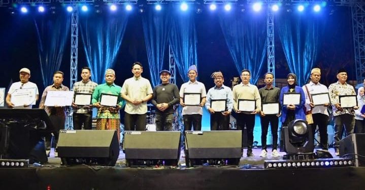 Ribuan Warga Membludak di Lamsel Fest 2025, Malam Penutupan Puncak HUT ke-69 Lampung Selatan