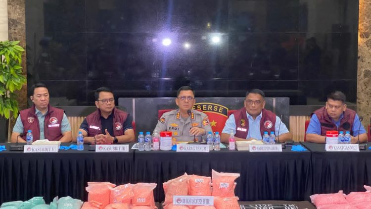 Pengungkapan Ratusan Ribu Butir Ekstasi di Tol Lampung, Bareskrim Polri Tetapkan MR Sebagai Tersangka dan Bongkar Jaringan Narkoba