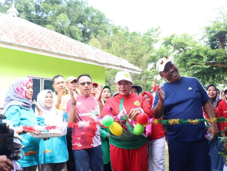 Gebyar Senam Beguwai Jejama Wawai Lampung Tengah: Ratusan Warga Ramaikan Acara, Olahraga dan Pemberdayaan Perempuan Jadi Sorotan