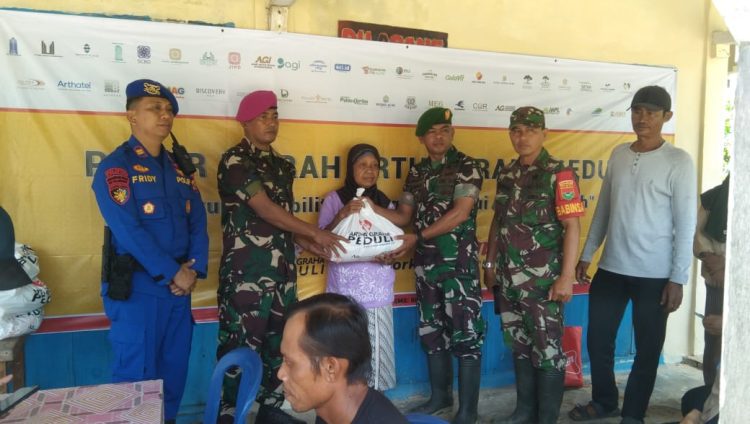 Polres Tanggamus Kawal Pasar Murah Artha Graha Peduli di Pekon 3T