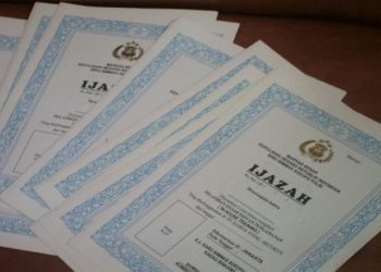 Ijazah Lulusan Akbid Wira Buana Metro Tertahan Tiga Tahun