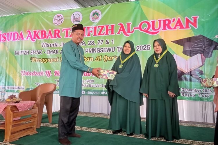 96 Emak-Emak Penghafal Al-Qur’an Diwisuda di Pringsewu