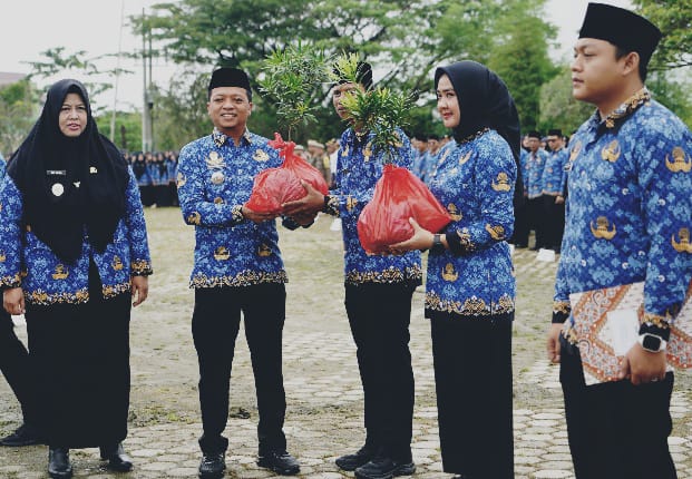 Apel Perdana 2026, Pringsewu Serahkan Ratusan SK PPPK