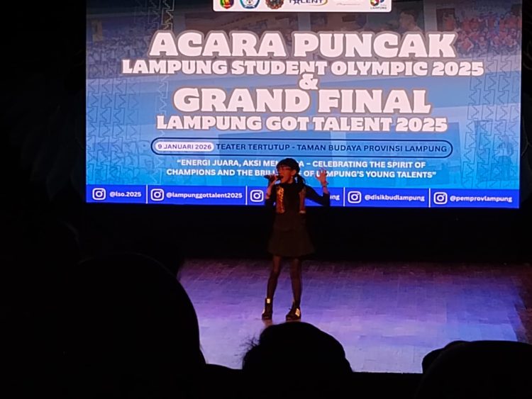 Gaya Klasik Anggun C Sasmi Klasik Hentak Panggung Got Talent Lampung