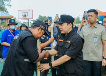 Pemprov dan Pemkot Gelar Aksi Bersih Serentak di Pulau Pasaran