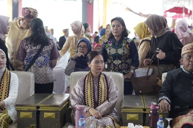 Prosesi Adat Turun Mandi Blangikhan Tegaskan Identitas Budaya Lampung Tengah