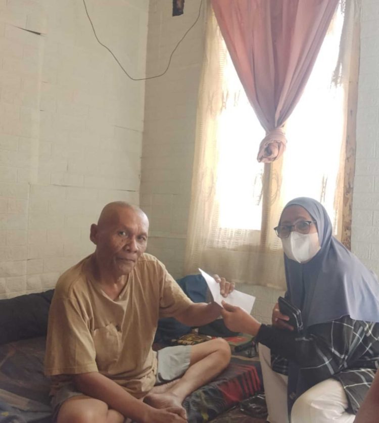 Puluhan Tahun Lulus, Alumni Spanda 82 Tetap Peduli Sahabat Lewat Tali Asih Ramadhan