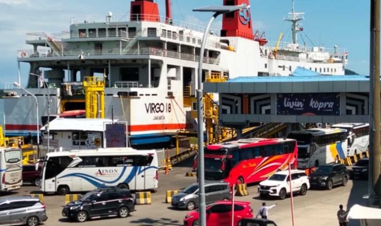 Pelabuhan Merak Dipadati Pemudik, Total Kendaraan Naik 13,7 Persen