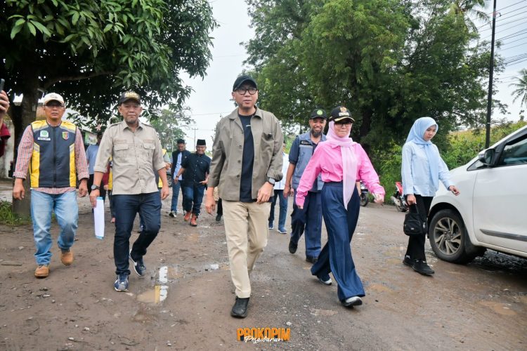Bupati Pesawaran Dampingi Gubernur Tinjau Ruas Jalan Provinsi