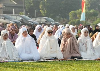 Idulfitri Tanpa Kemewahan, Bupati Lampung Timur Turun Langsung Berbagi