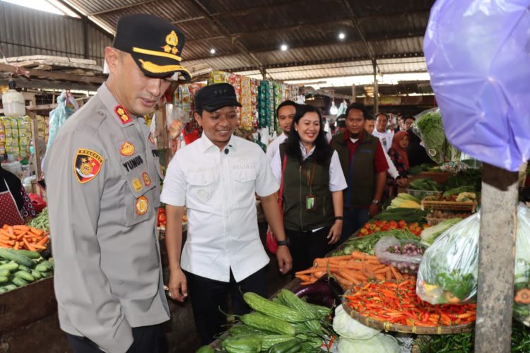 Kapolres Pringsewu Pastikan Stok Aman, Harga Sembako Relatif Stabil