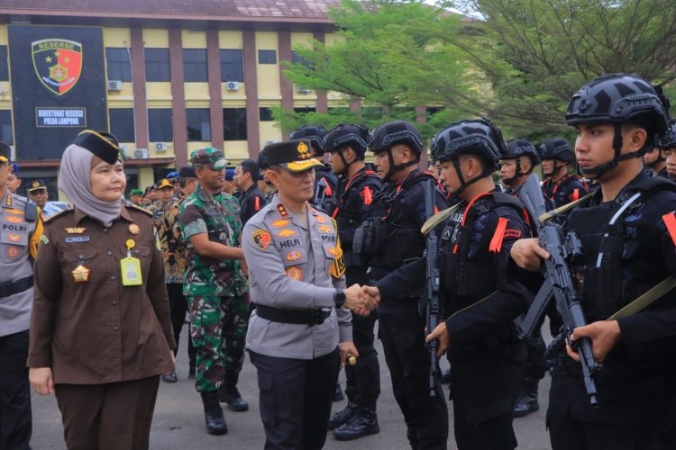 Pengamanan Lebaran 2026, Kapolda Lampung Pimpin Apel Gelar Pasukan