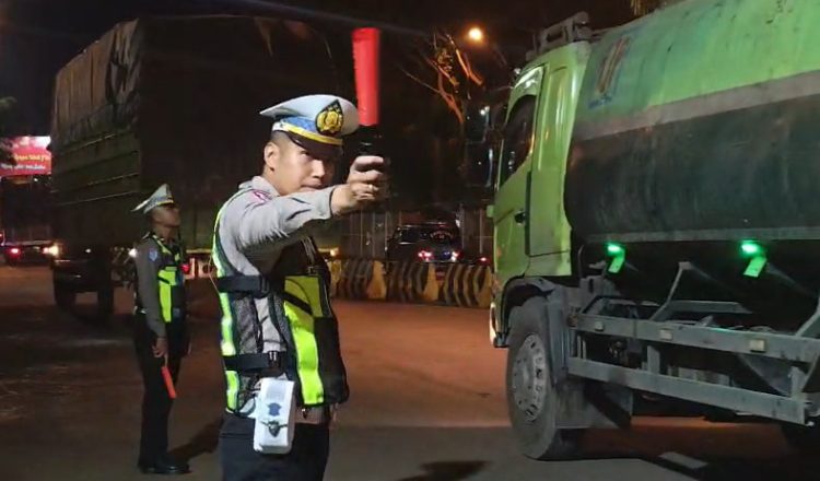 Polisi Beri Pengawalan Khusus Pemudik Motor dari Bakauheni Menuju Jalur Lintas Sumatera