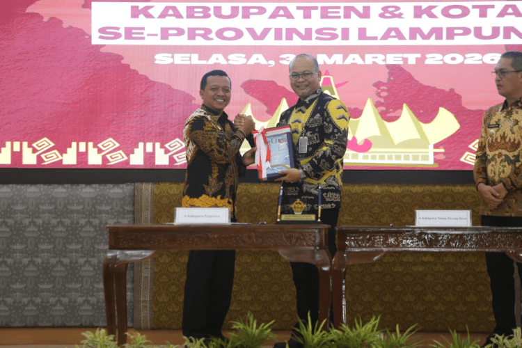 Bupati Pringsewu Serahkan LKPD 2025 Unaudited kepada BPK RI
