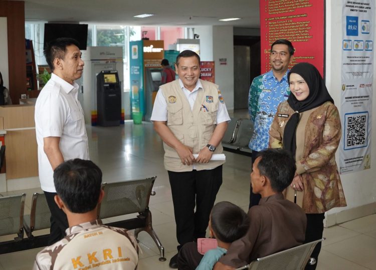 Konflik Kepentingan Menguat, Kebijakan Eva Dwiana Jadi Perbincangan