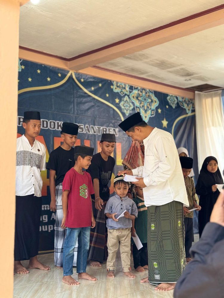 Haru dan Khidmat, Ponpes Sabilul Muhtadin Santuni Anak Yatim di Momen Isthifalan
