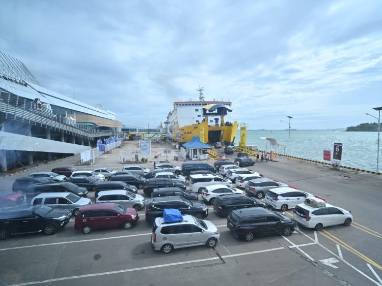 Merak–Bakauheni Padat, ASDP Pastikan Layanan Tetap Terkendali