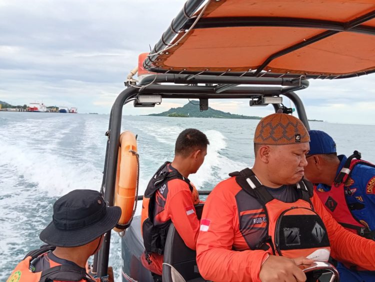 Kapal Nelayan Tertabrak Kargo di Perairan Merak Belantung, Operasi SAR Berlanjut