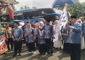 Tangis Haru Keluarga Warnai Pelepasan Jamaah Haji Tanggamus