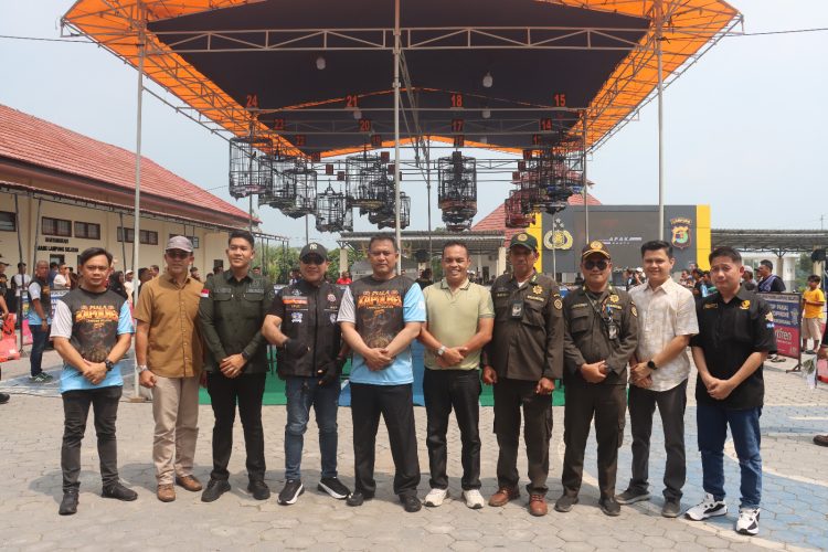 Komunitas Kicau dari Berbagai Daerah Padati Piala Kapolres Lampung Selatan