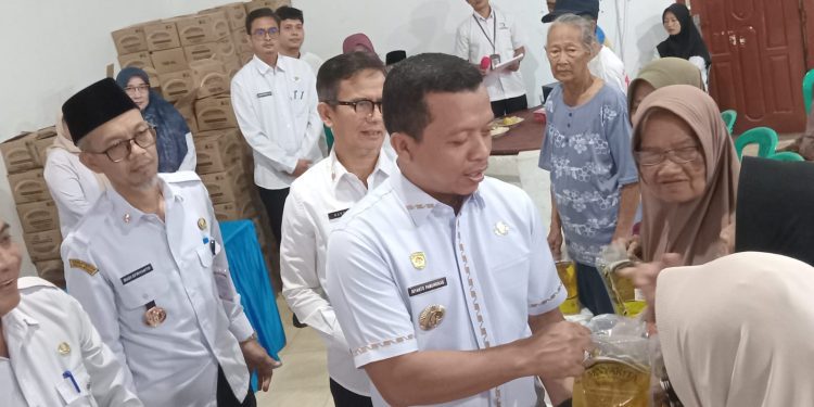Ratusan Warga Rejosari Terima Bantuan Pangan dari Pemkab Pringsewu