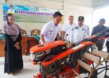 Pemkab Pringsewu Perkuat Sektor Pertanian Lewat Bantuan Alsintan