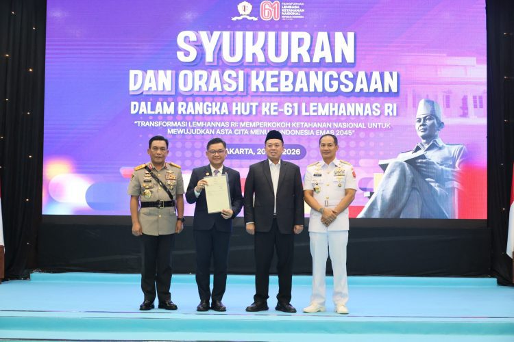 HUT ke-61 Lemhannas RI, Menteri ATR/BPN Serahkan Sertipikat Hak Pakai