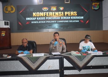 Geger! Pria Bertopeng Handuk Rampok Remaja di Kos Kalianda