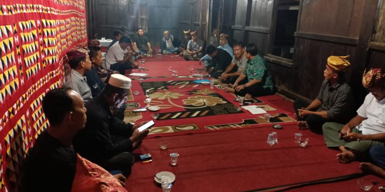 Forum Segekhi Suku: Merusak Gunung Rajabasa Sama dengan Mengancam Keseimbangan Alam