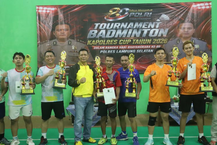 GOR Badminton Polres Lamsel Bergemuruh, Wagiman/Tresno Jadi Kampiun U-75