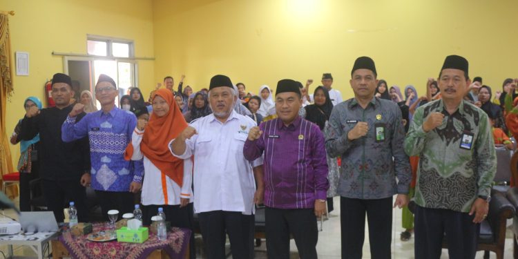 Khuzil Afwa Kahuripan Serahkan 175 Paket Bantuan untuk Yatim dan Disabilitas di Pringsewu